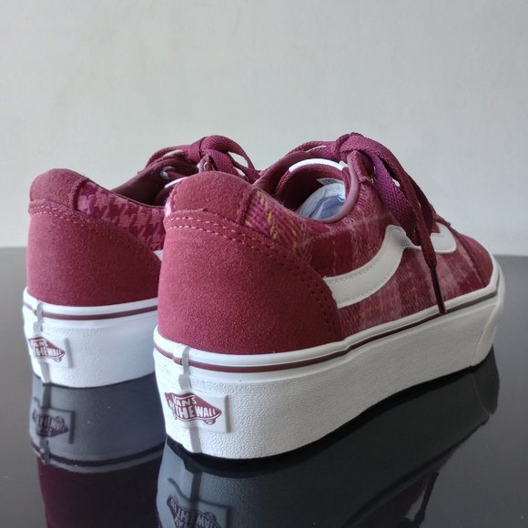 Vans Women's Suede / Canvas Platform Lace Up Sneaker - Picture 6 of 13